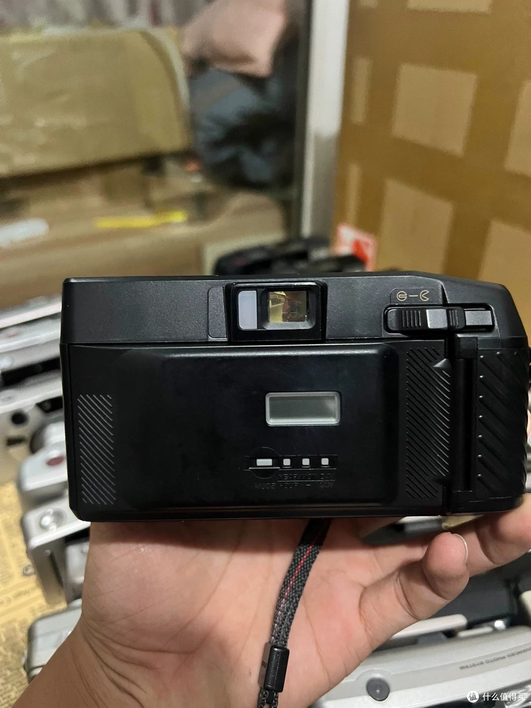 199元的富士双定焦,日期只印到2019年