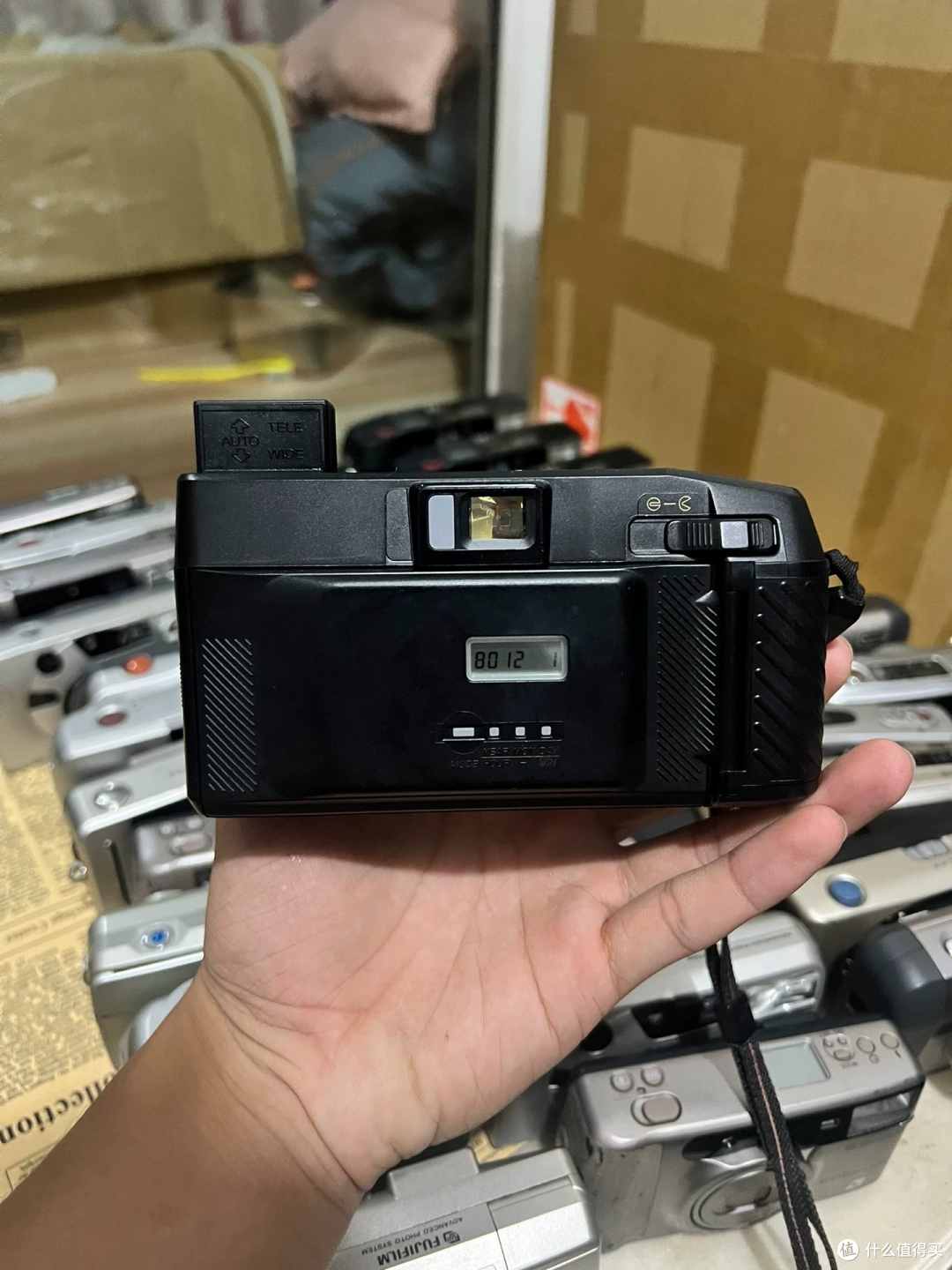 199元的富士双定焦,日期只印到2019年
