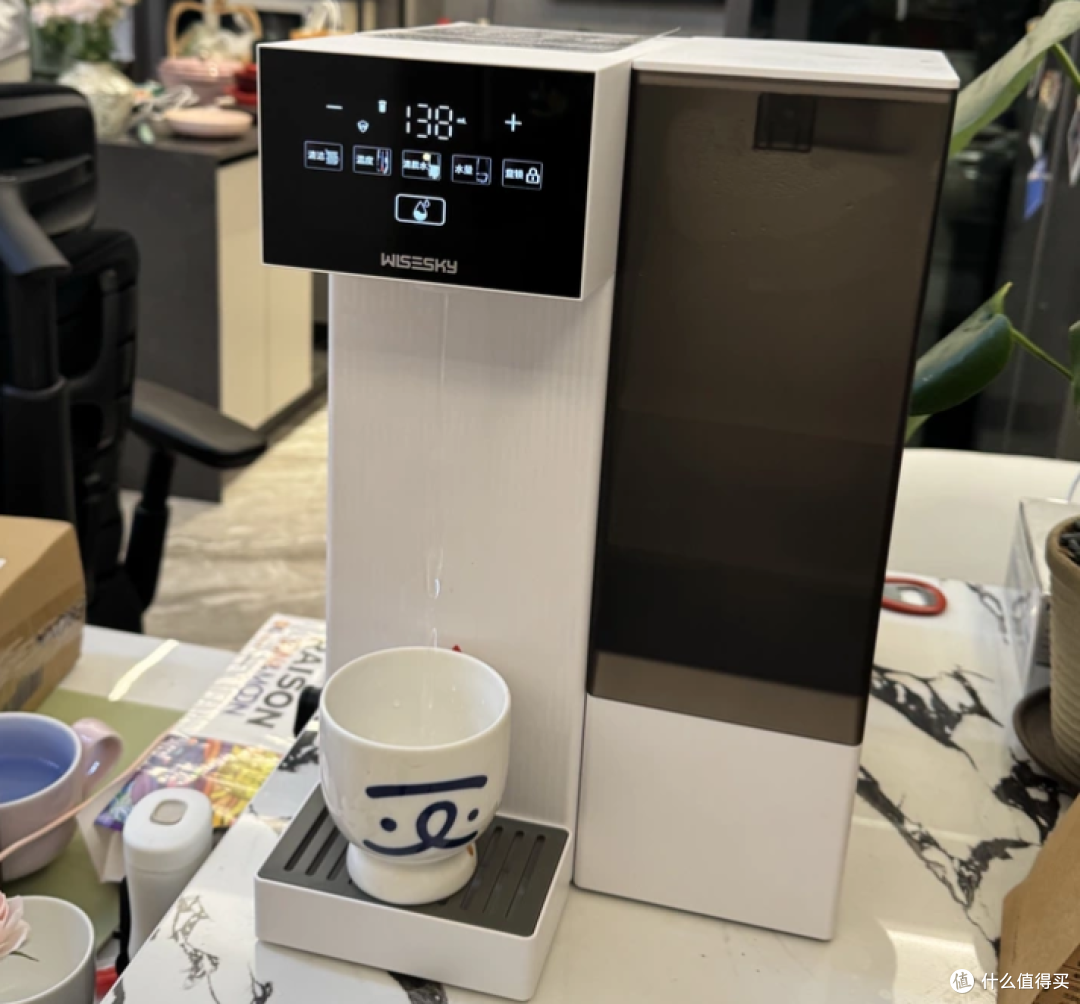 同一台机器,两个官方店页面差在哪:把韦思卡尔小云顶信息看了一遍