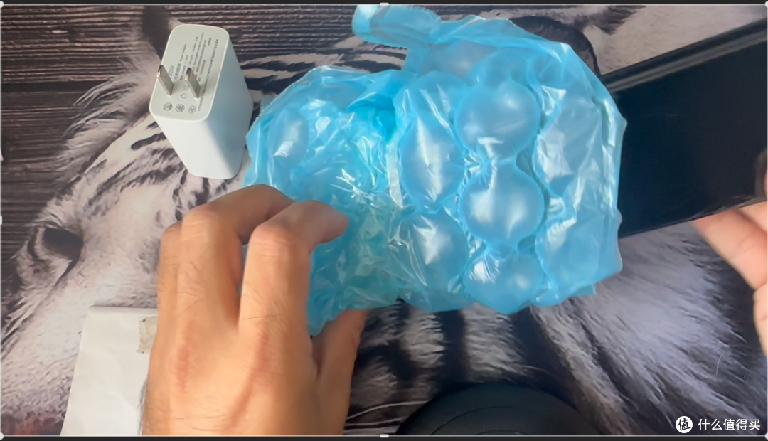 【探长拼好机】百元捡漏美女一手自带香味vivo X Fold2大折叠!