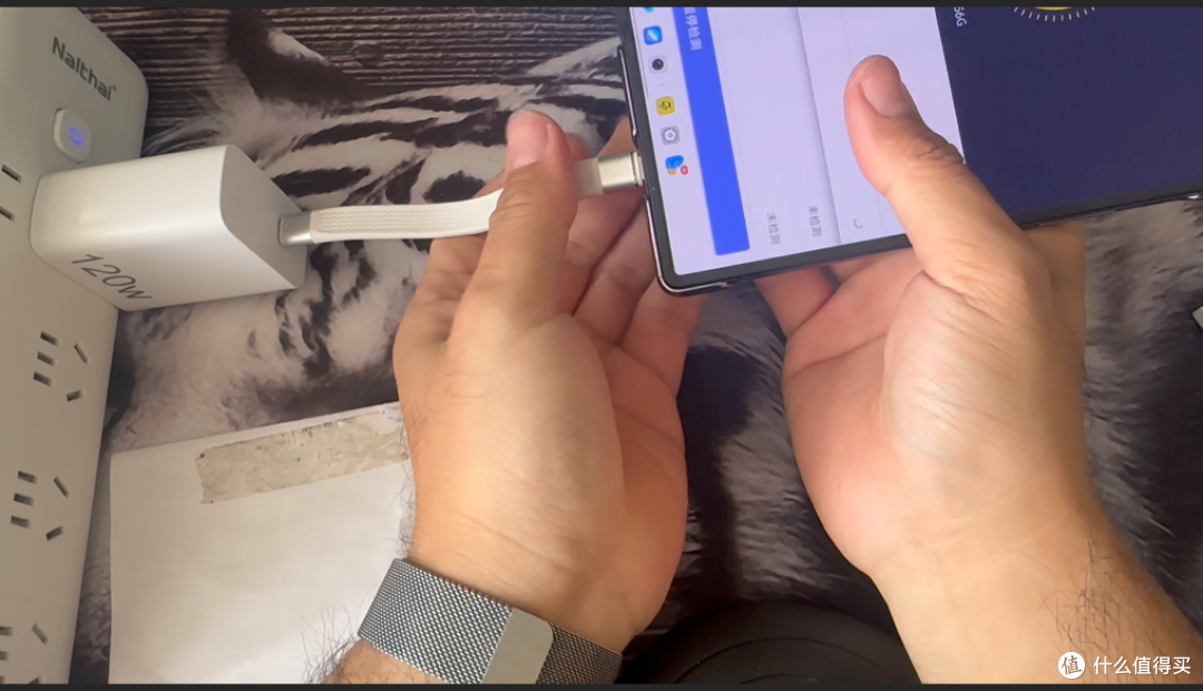 【探长拼好机】百元捡漏美女一手自带香味vivo X Fold2大折叠!