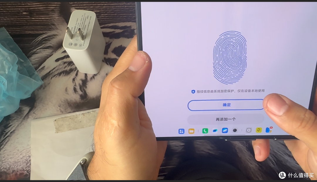 【探长拼好机】百元捡漏美女一手自带香味vivo X Fold2大折叠!