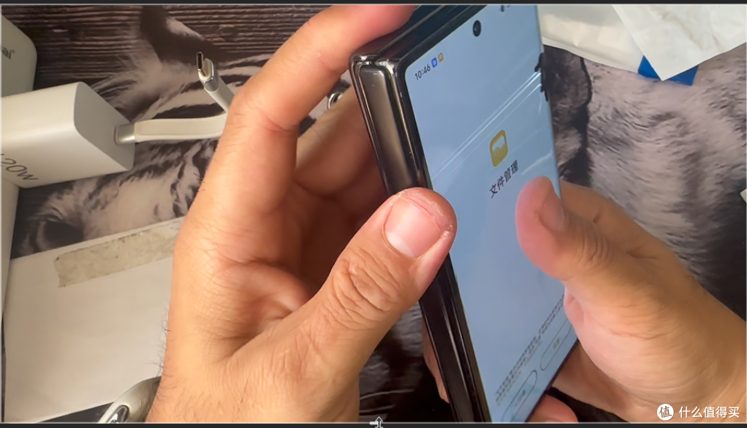 【探长拼好机】百元捡漏美女一手自带香味vivo X Fold2大折叠!