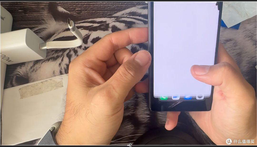【探长拼好机】百元捡漏美女一手自带香味vivo X Fold2大折叠!