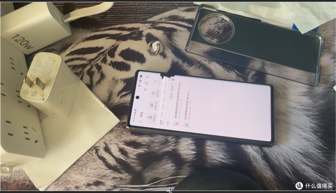 【探长拼好机】百元捡漏美女一手自带香味vivo X Fold2大折叠!