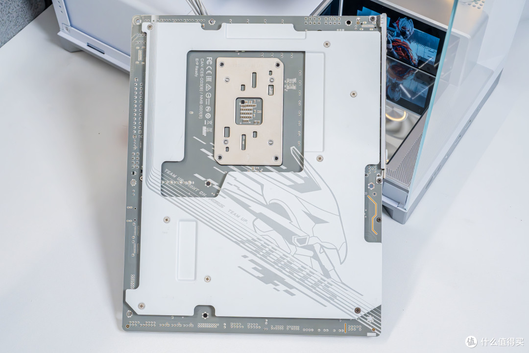 不想折腾也能榨干9800X3D？技嘉X870E X3D 电竞冰雕装机实测