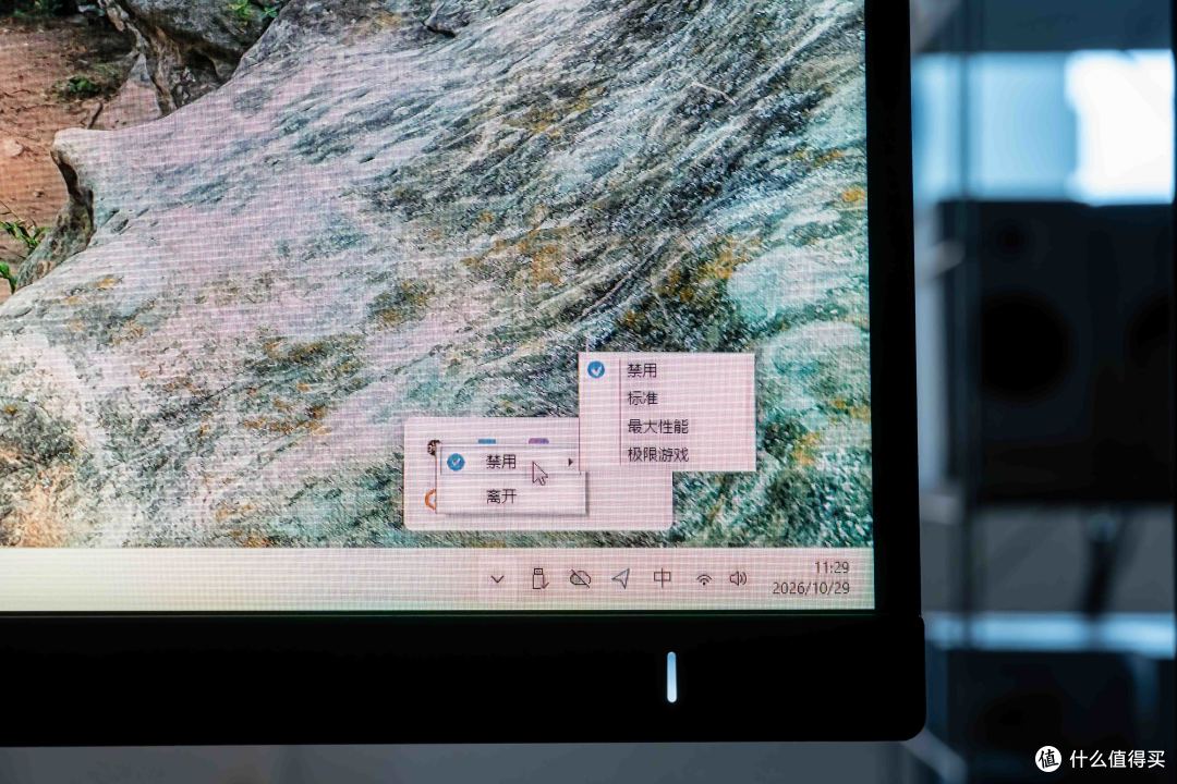 不想折腾也能榨干9800X3D？技嘉X870E X3D 电竞冰雕装机实测