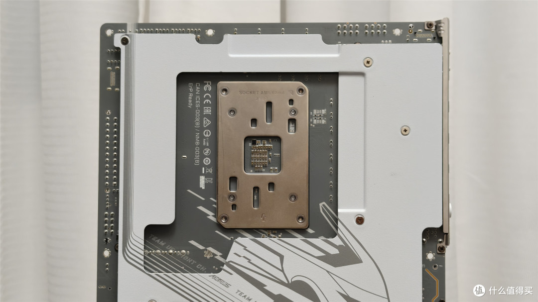 技嘉X870E X3D电竞冰雕主板评测:颜值和性能,这次我全都要!