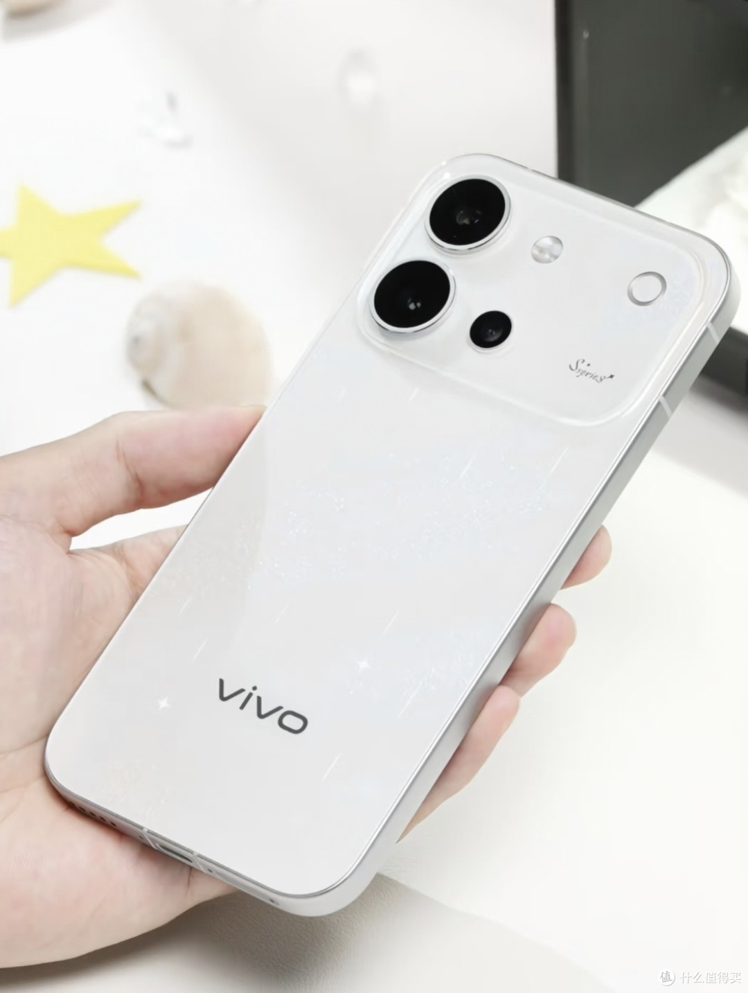 一眼心动的白色手机|vivo星光白长期体验,坦白所有优缺点