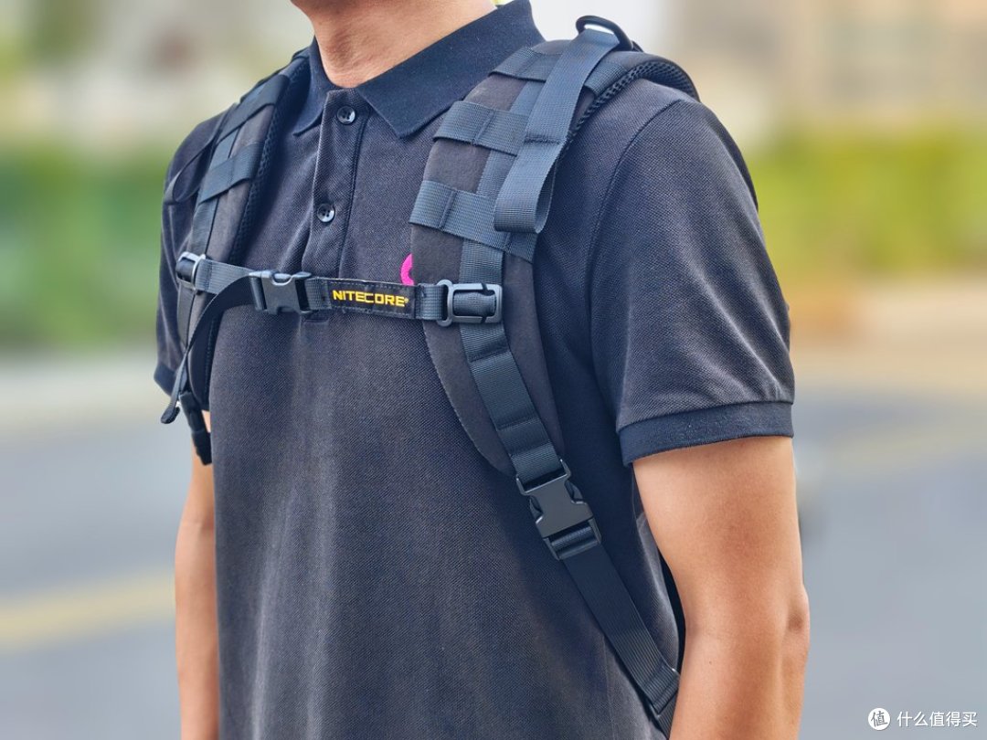 通勤能装、出行能打:奈特科尔BP24战术背包体验