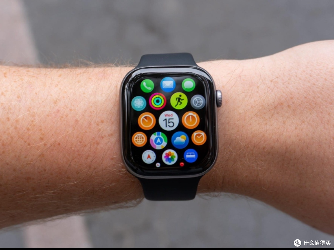Apple Watch 一天一充续航差？多买两块轮值倒班不就行了？！
