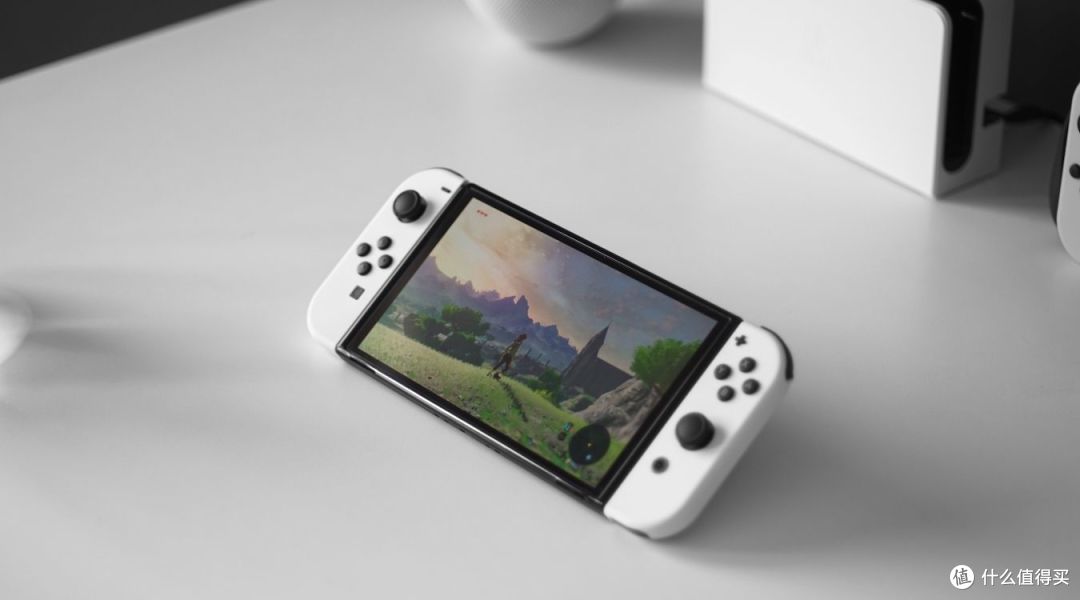 预算 1500 想上 OLED 掌机？我推荐二手任天堂 Switch OLED