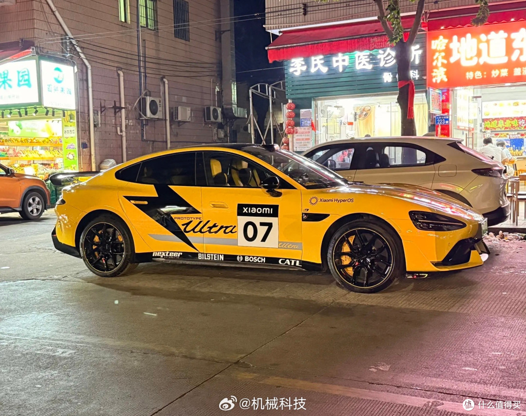 小米卸去伪装，来考试了！新SU7 Ultra现身纽北