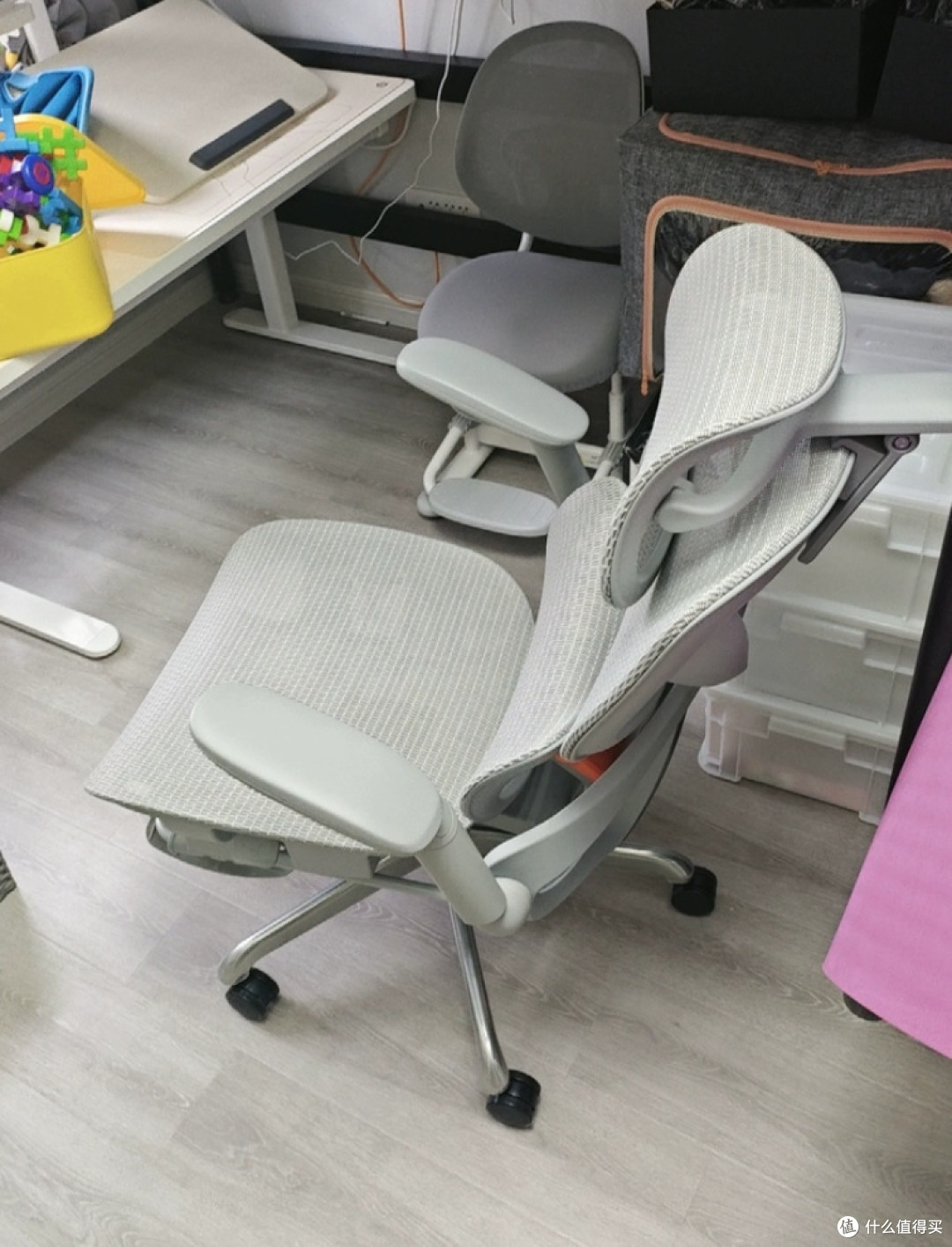 电竞椅品牌排行总在堆参数？永艺沃克300Pro+把调节范围讲明白了