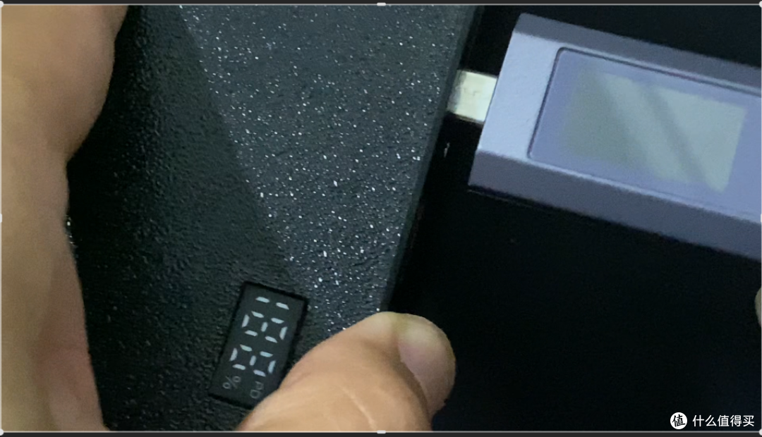 【探长DIY】DIY 标称 100W “土炸弹” 充电宝第四弹完整上电实测
