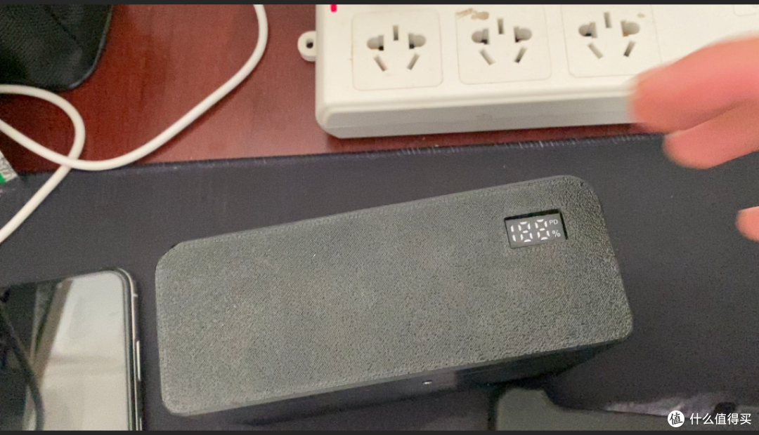 【探长DIY】DIY 标称 100W “土炸弹” 充电宝第四弹完整上电实测