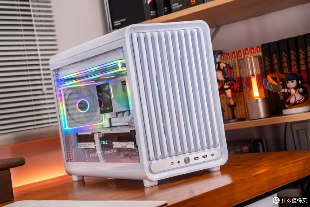 七彩虹iGame Z890M ULTRA W+索泰RTX5070天启+乔思伯D33装机展示