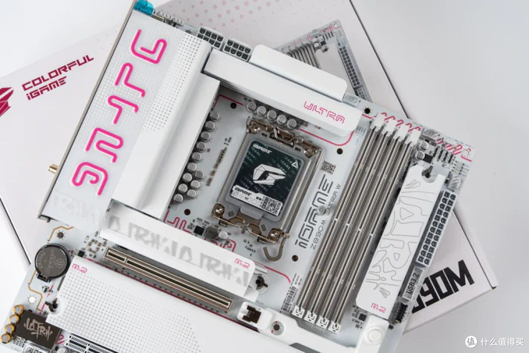 七彩虹iGame Z890M ULTRA W+索泰RTX5070天启+乔思伯D33装机展示
