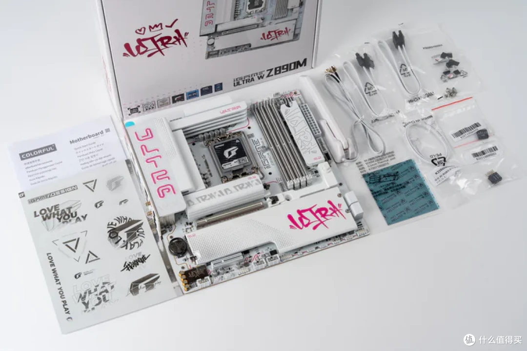 七彩虹iGame Z890M ULTRA W+索泰RTX5070天启+乔思伯D33装机展示