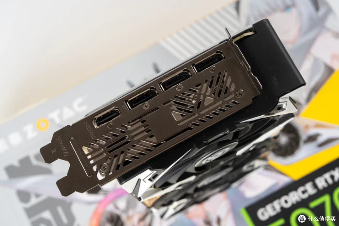 七彩虹iGame Z890M ULTRA W+索泰RTX5070天启+乔思伯D33装机展示