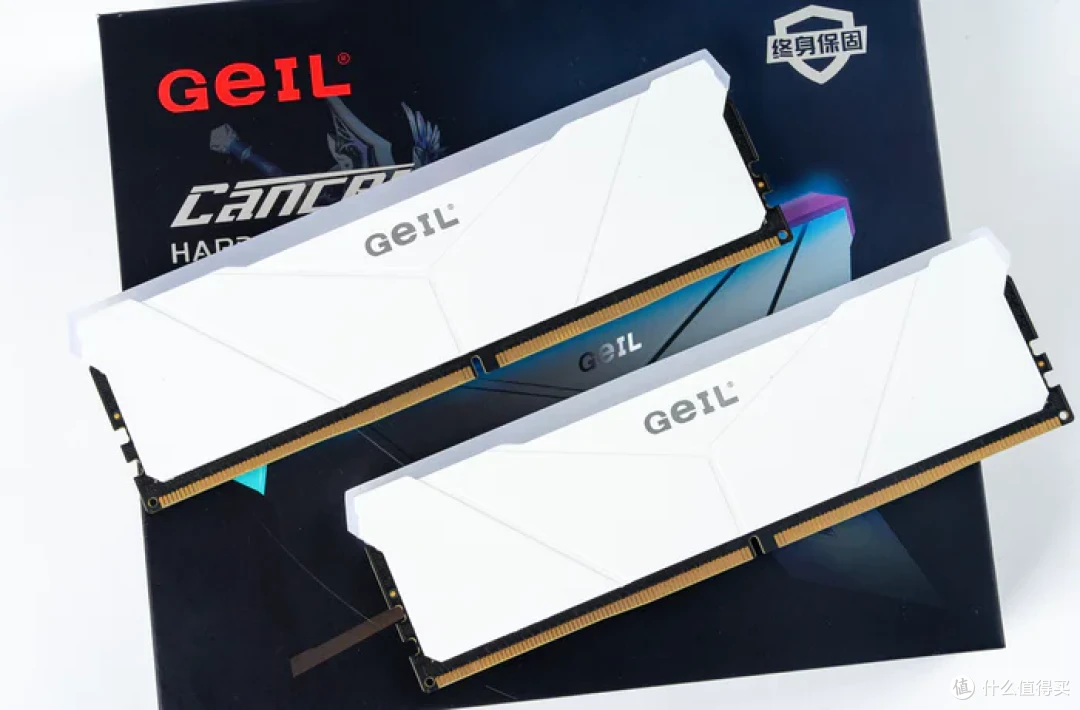 七彩虹iGame Z890M ULTRA W+索泰RTX5070天启+乔思伯D33装机展示