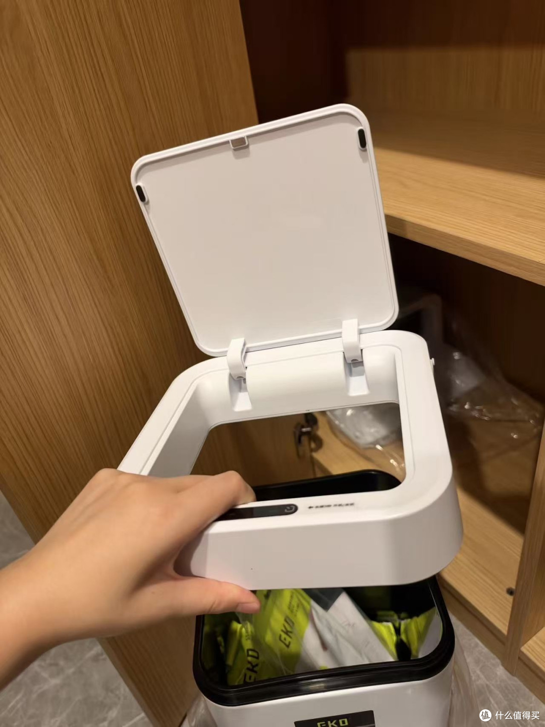 窄缝专用桶身与卫生间空间适配