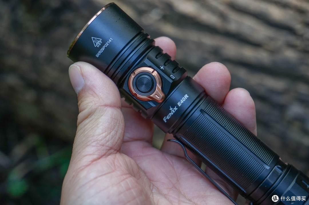 FENIX E40R深度体验,5000流明近距离补光利器