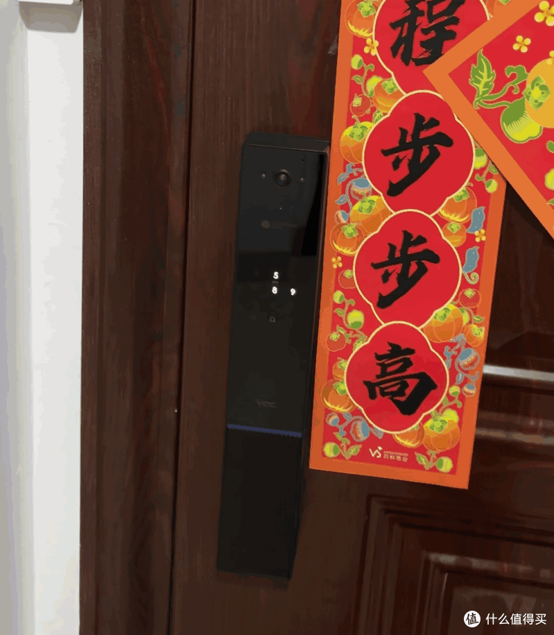 VOC S6:千元锁配齐人脸掌静脉猫眼大屏,三四千的锁还值得买吗?