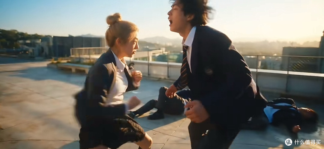 穿进韩剧当恶毒女配,结果她是东北黑道千金