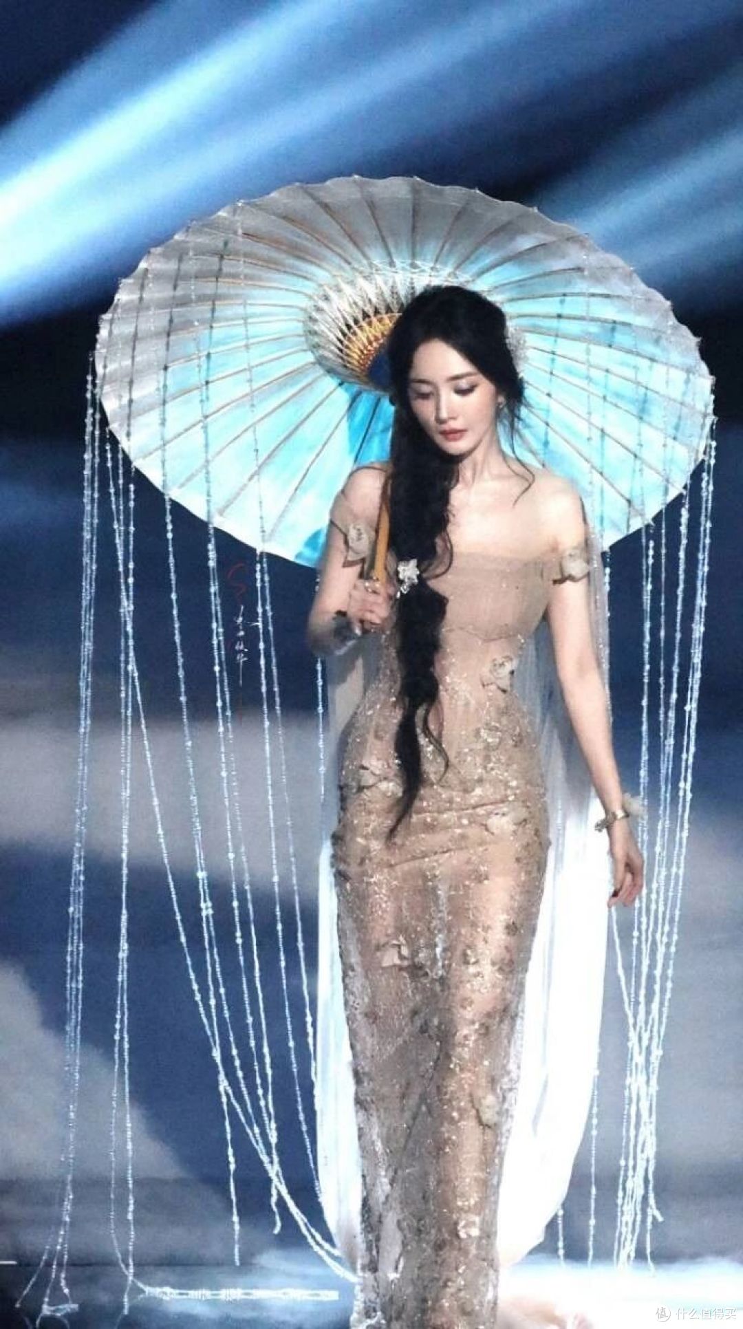 景甜一顿早餐够蒋欣吃两天:松弛感从来是瘦子的特权
